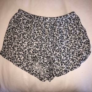 Brandy Melville flowy shorts